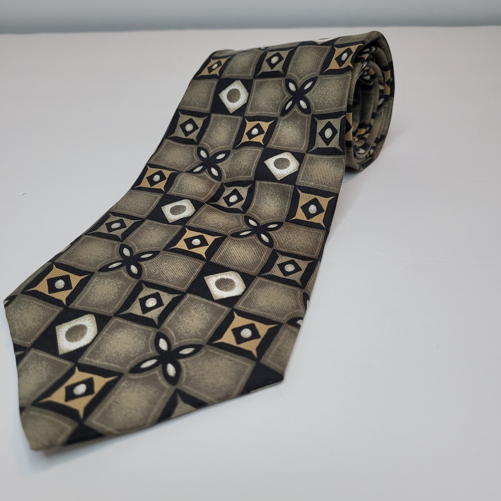 HUNTING HORN - J. RIGGINGS - GEOMETRIC‎ PATTERNED - 100% SILK NECK TIE!
